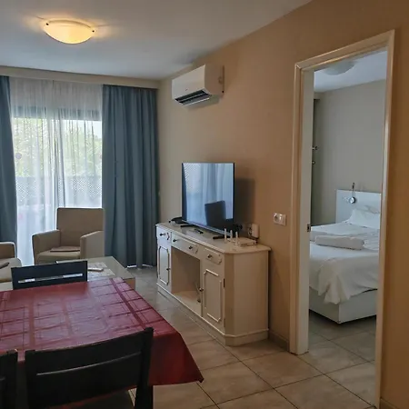 Club Excelsior Ii Appartement *